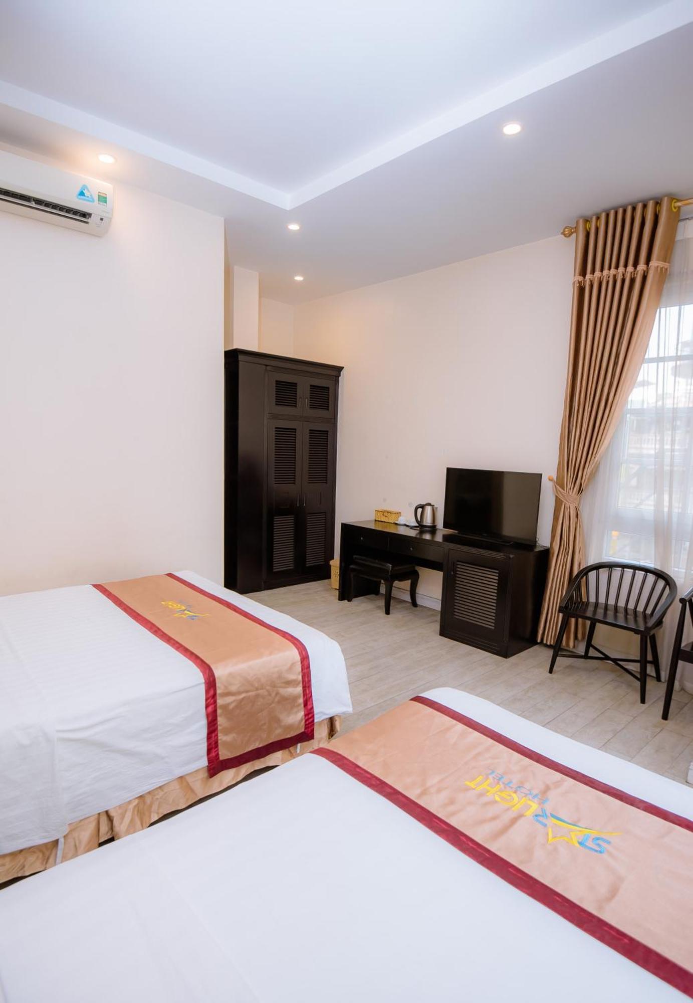 Halong Starlight Inn & Travel Ha Long Exterior photo